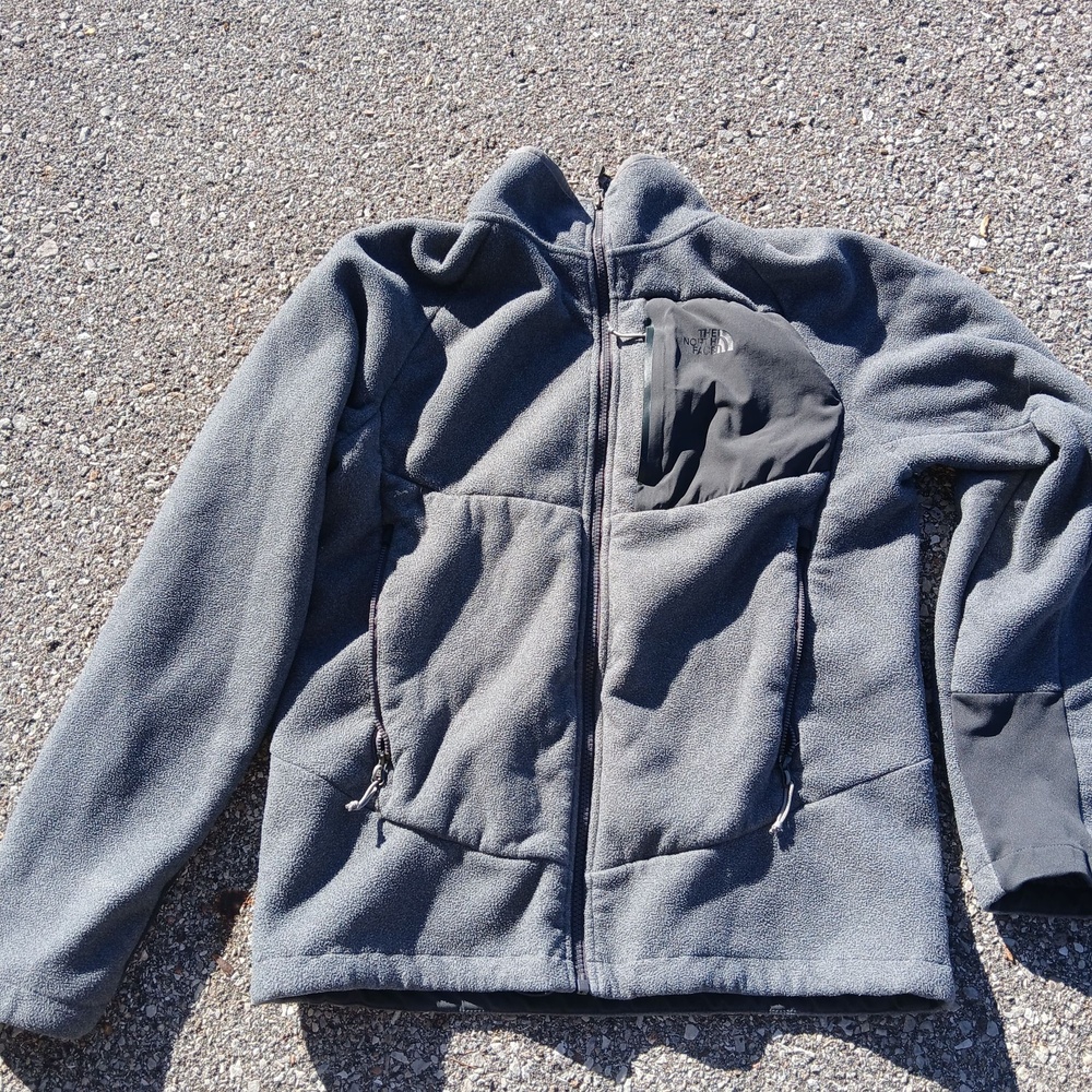 The North Face Jacket Mens Medium Gray Fleece Full Zip Outdoor Hiking Warm